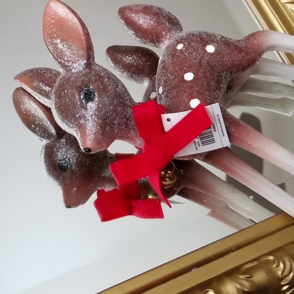 ❗Retro Style Brown White Reindeer with Red Bow and Bell Details❗